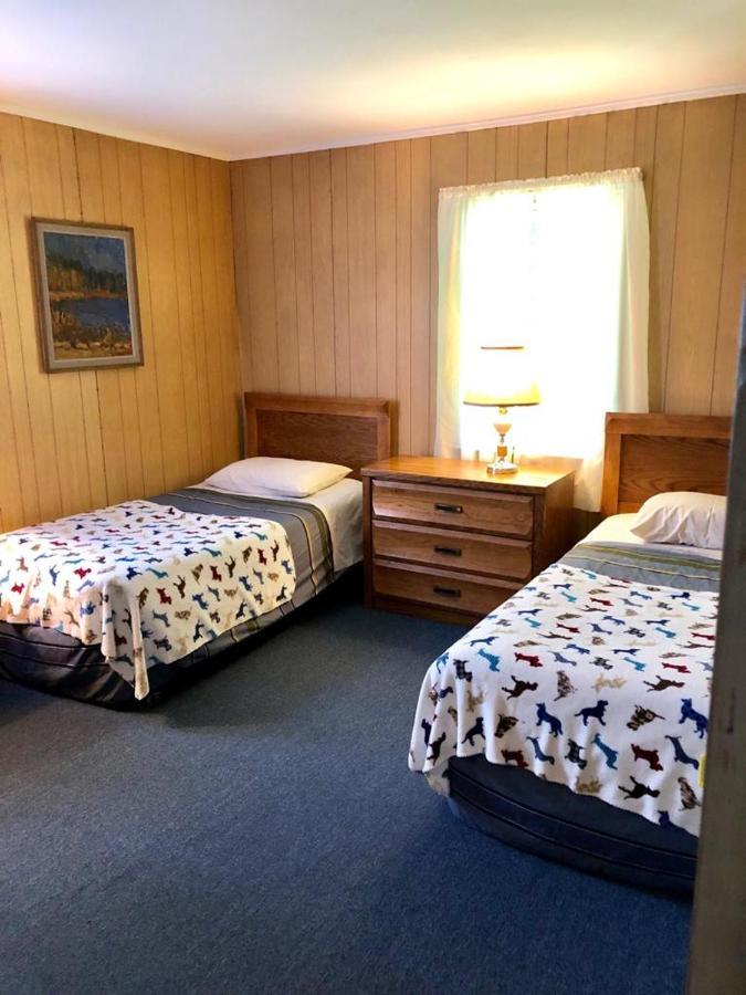 Rota Lodge Aka Latvian American Disable Veterans Center Rota Elka Park Екстериор снимка