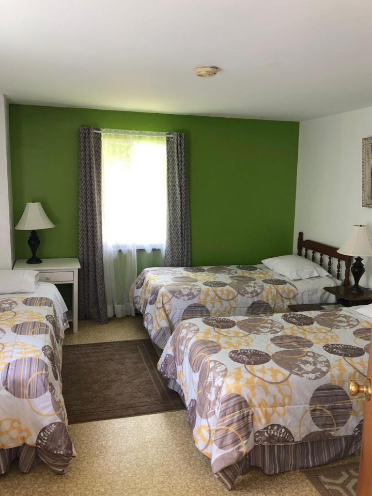 Rota Lodge Aka Latvian American Disable Veterans Center Rota Elka Park Екстериор снимка