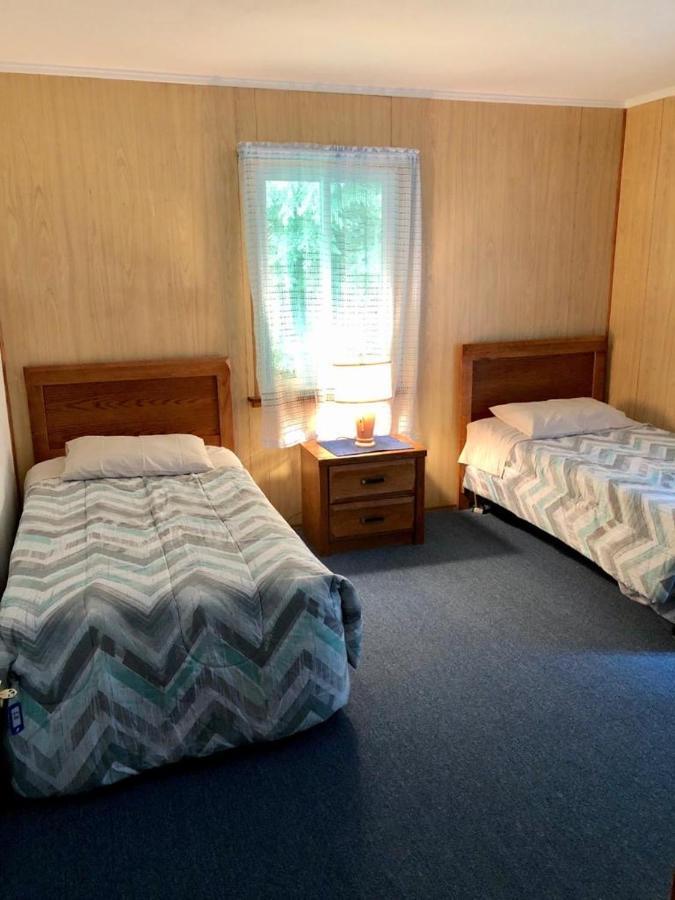 Rota Lodge Aka Latvian American Disable Veterans Center Rota Elka Park Екстериор снимка